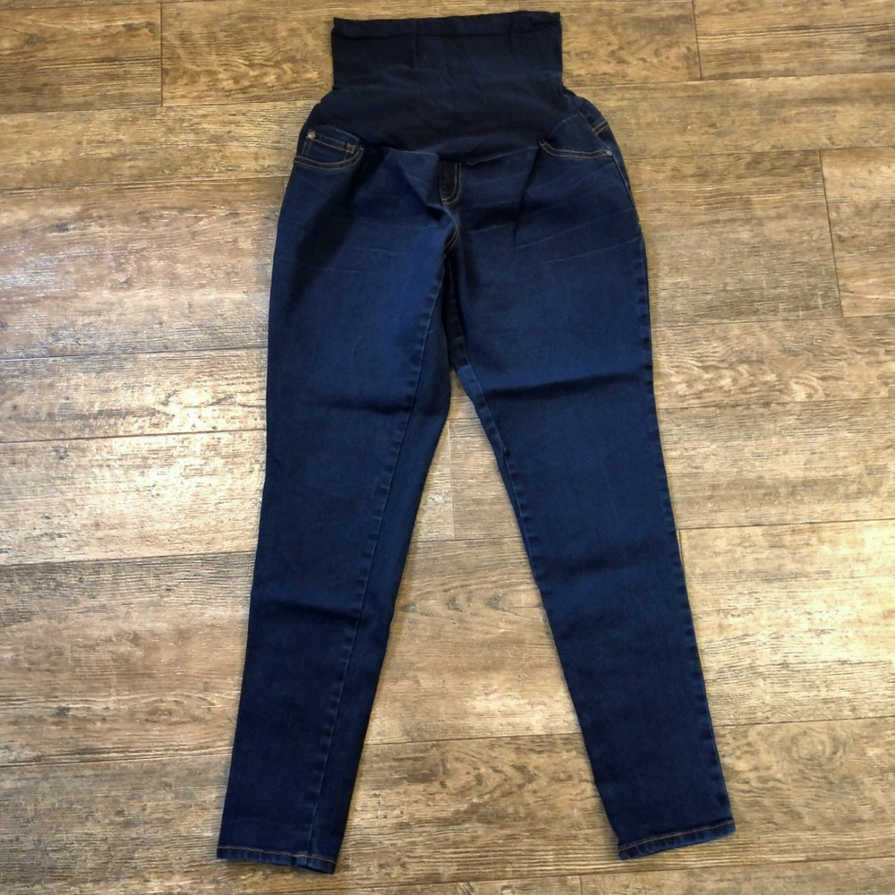 Like new maternity jeans